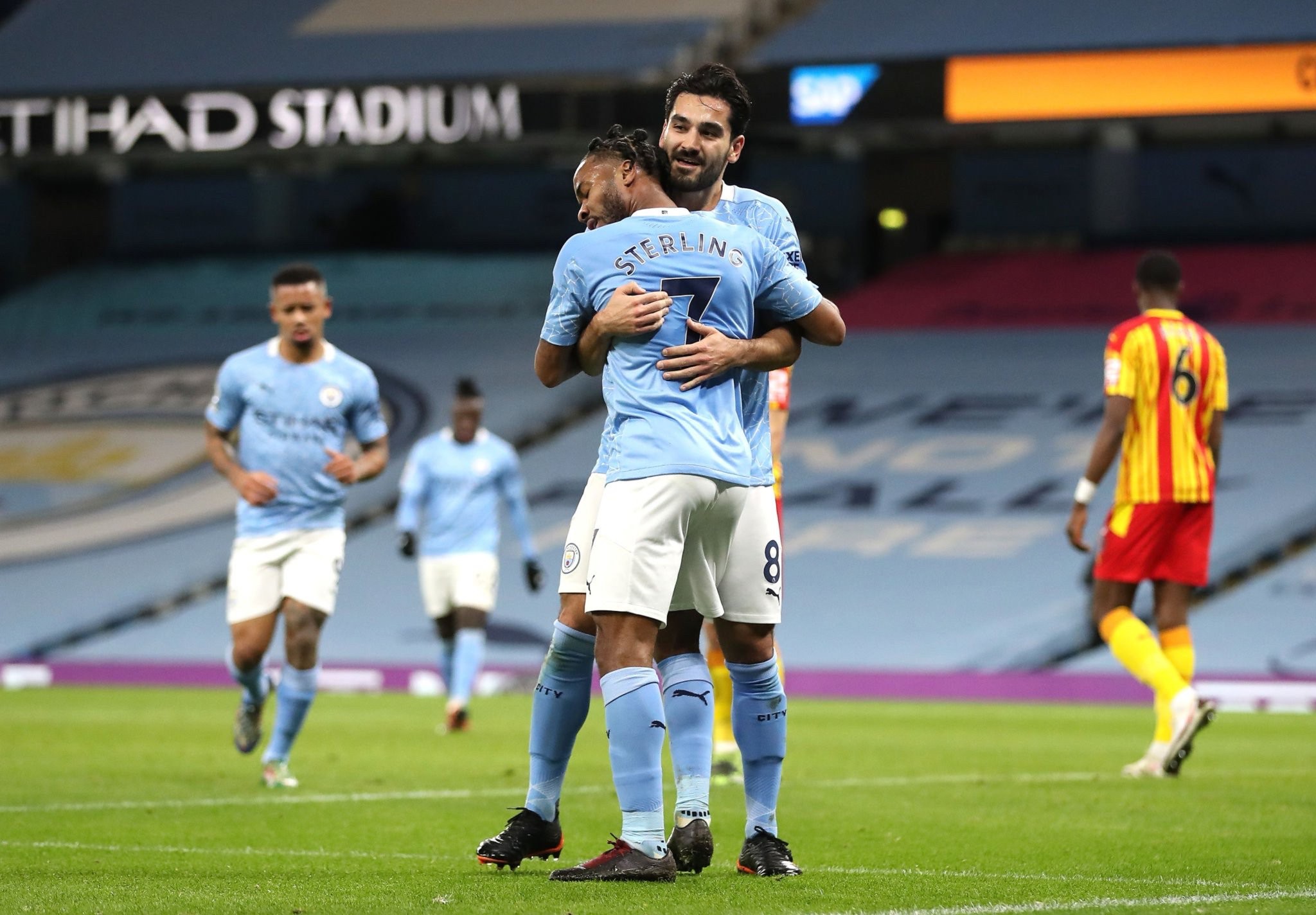 埃泽被提前 埃泽被提前